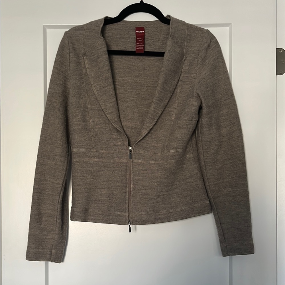 Olsen Europe Cropped Sweater 100% Wool
